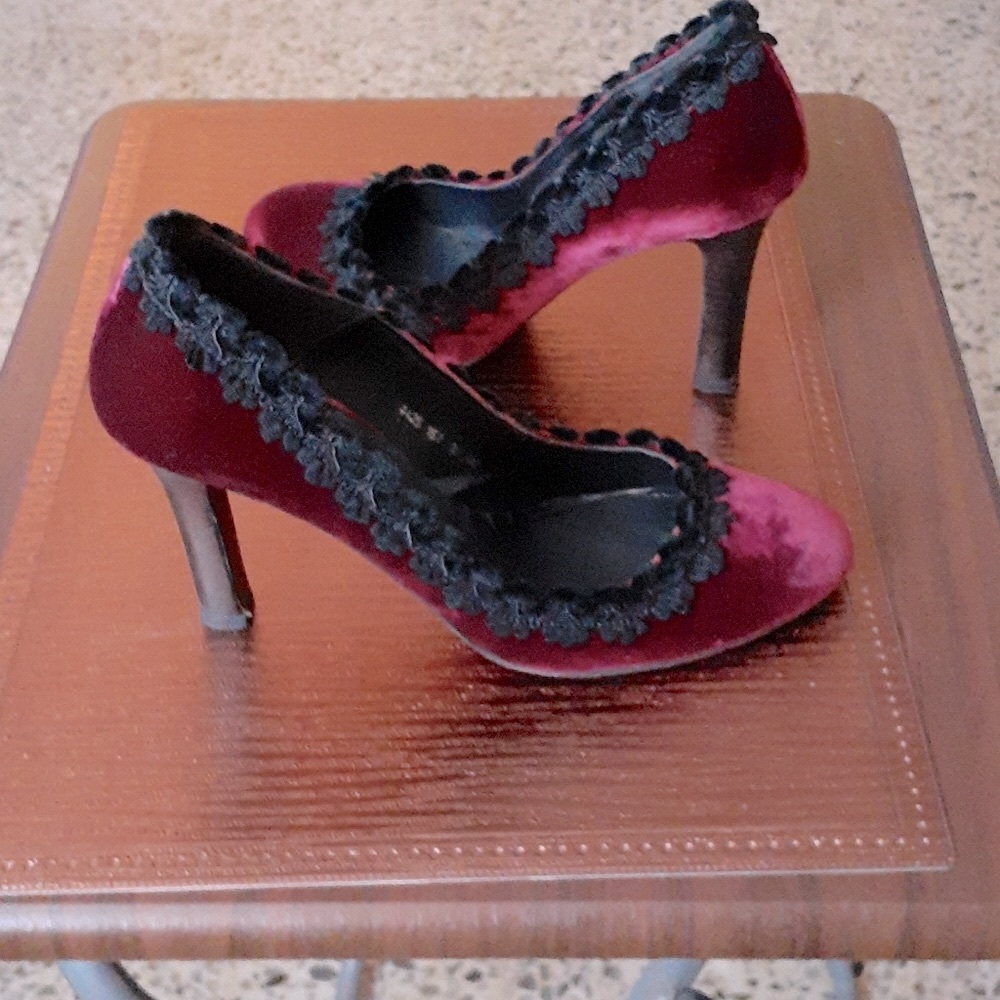 Rebeca Sanver velvet shoes